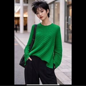 JNBY Green Textured Oversized Top • Chinese Designer • Accordion Pleat Sz S